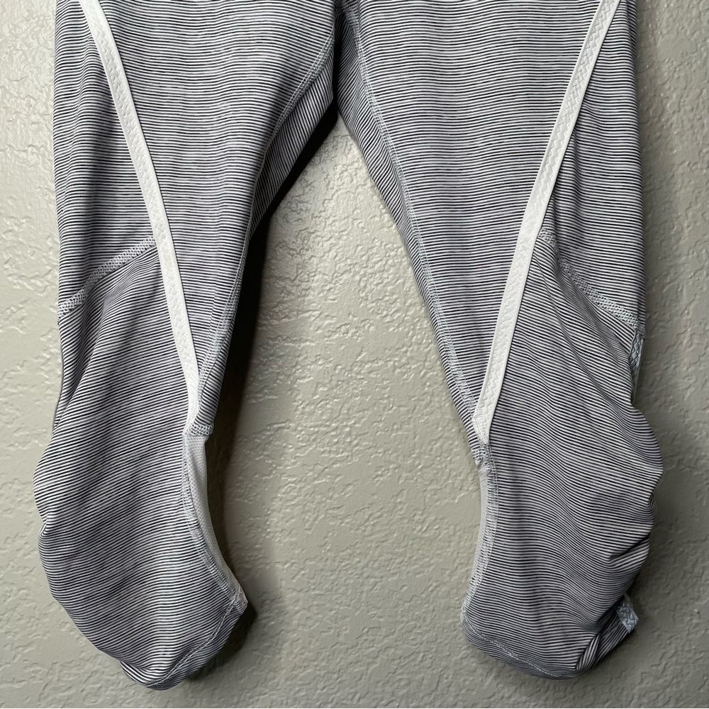 Lululemon Run: Pace Crop Wee Are From Space White Combo Striped - Picture 4 of 9